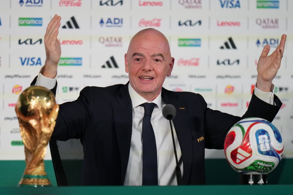 Infantino defends US World Cup role after referee entry denial