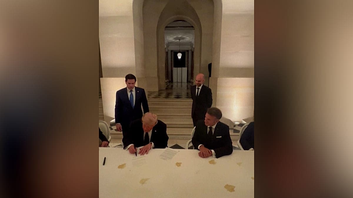 United States and Iran sign Versailles memorandum to reopen Hormuz