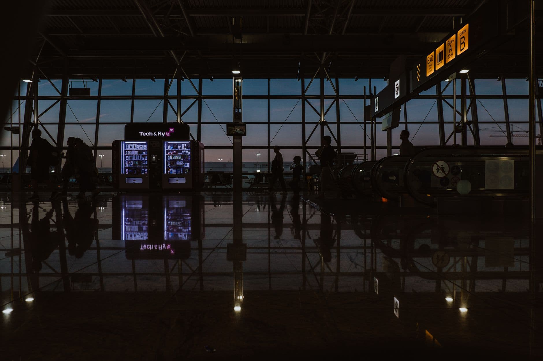 Image illustrating: Passengers queueing at Brussels Airport check-in desks during disruption (editorial)