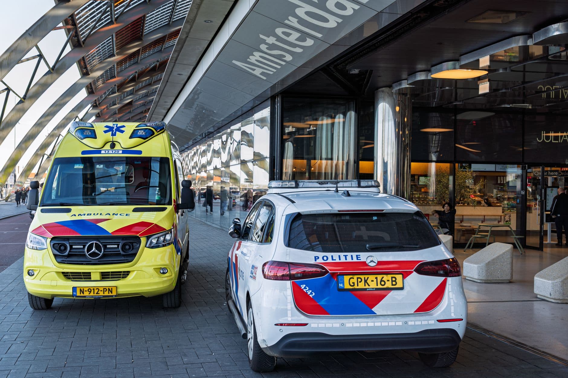 Image illustrating: Overturned Mercedes near Antwerpse ring with emergency response (editorial)