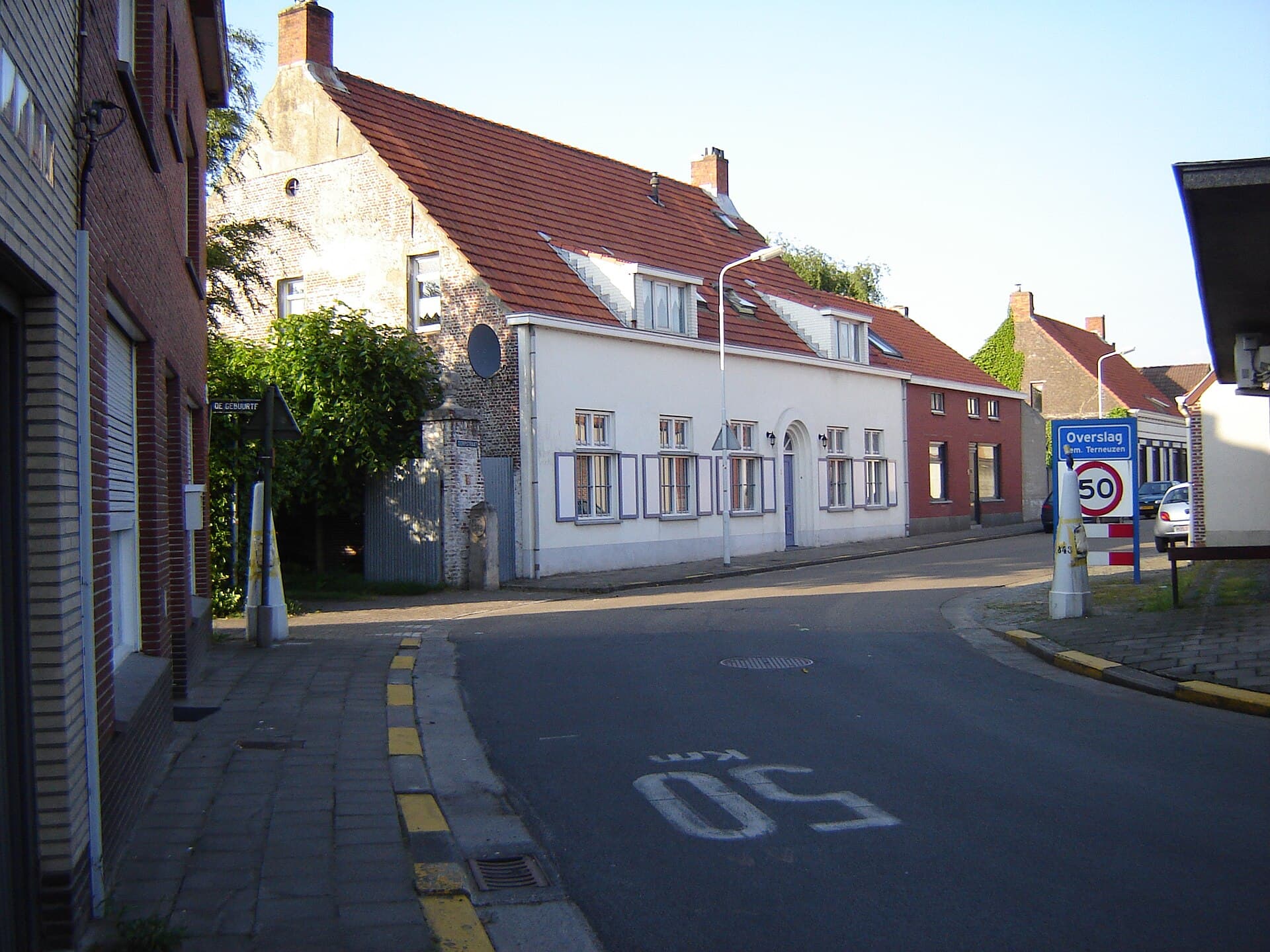 Image illustrating: A quiet cross-border cycling route near the Belgium-Netherlands border with scho (editorial)